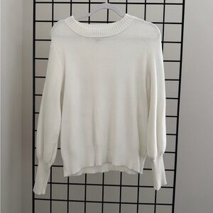 Vici Classic White Crew Neck Sweater